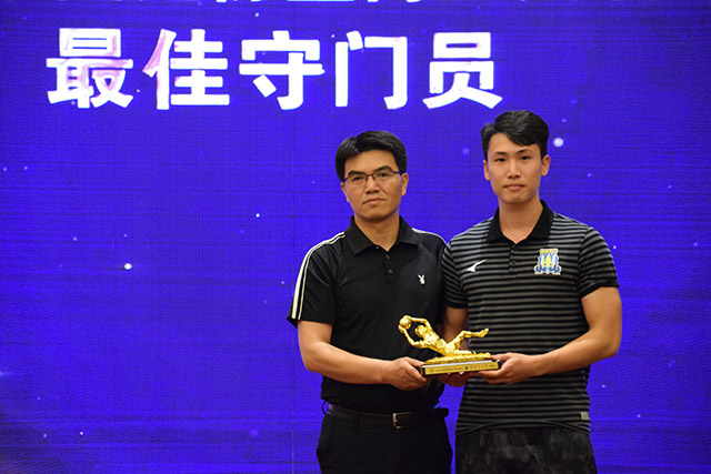 锡安33分鹈鹕负骑士止4连胜 掘金送热火4连败